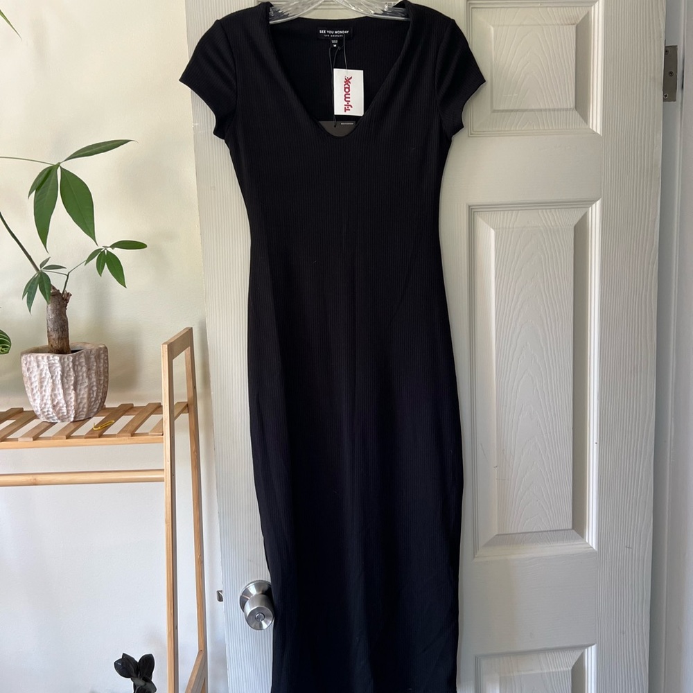 See You Monday Black Sheath Midi Dress V-Neck Short Sleeve